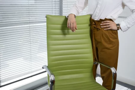Cómo elegir muebles de oficina ergonómicos para tu empresa en Sevilla